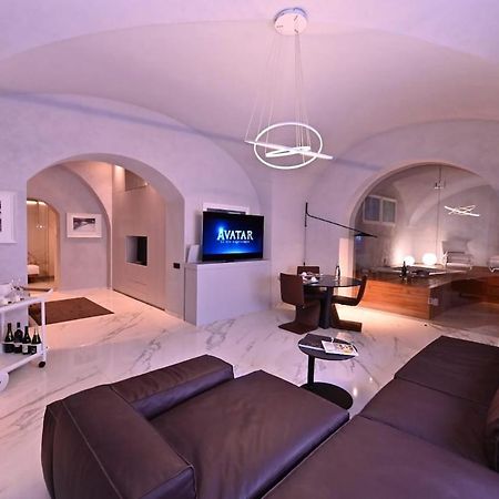 Suite Al Centro Storico Ачиреале Экстерьер фото