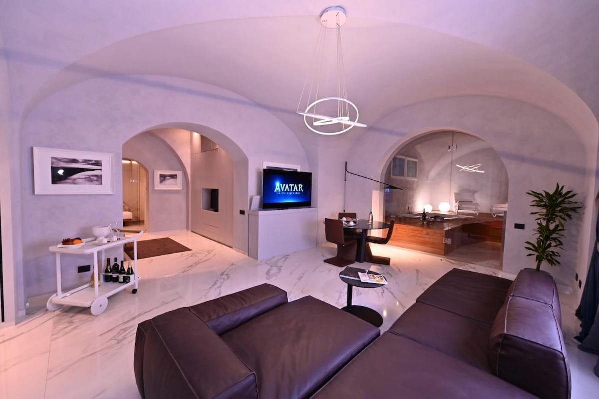 Suite Al Centro Storico Ачиреале Экстерьер фото
